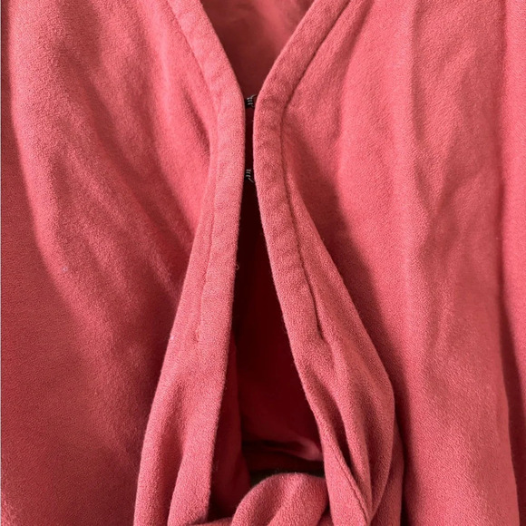 Abercrombie and Fitch A&F Flutter Sleeve Tie-Front Top- Rust Size Small - Picture 5 of 5